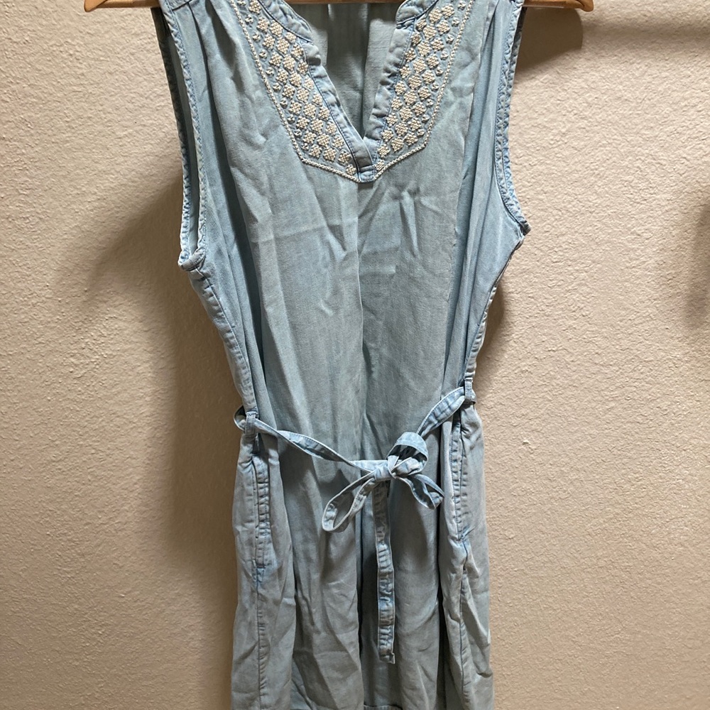 Eddie Bauer Embroidered Chambray/Denim Dress Size 10/Medium
